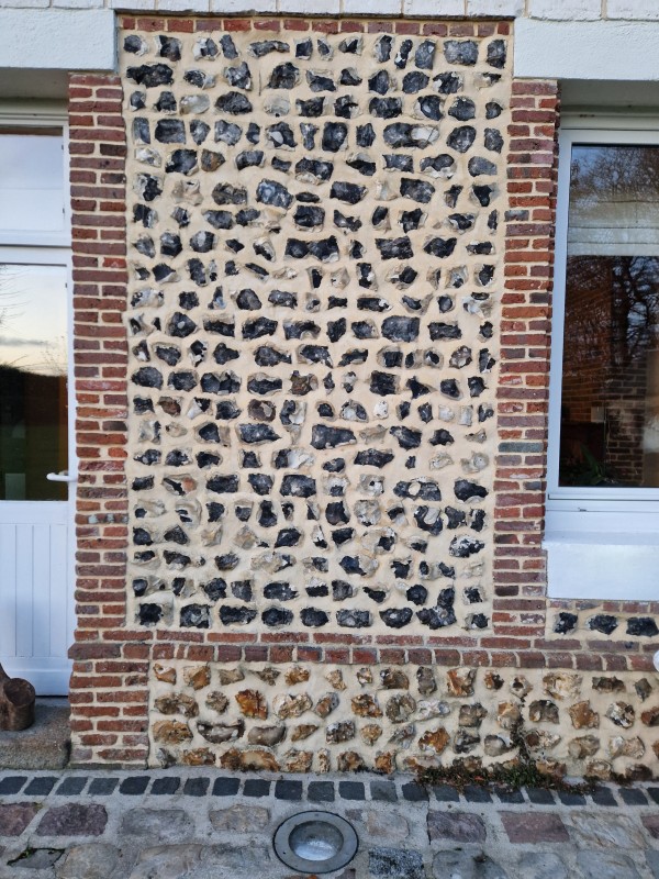 Artisan électricien secteur Fécamp : Remplacement d'éclairages encastrables DISANO pour éclairage de façade extérieure