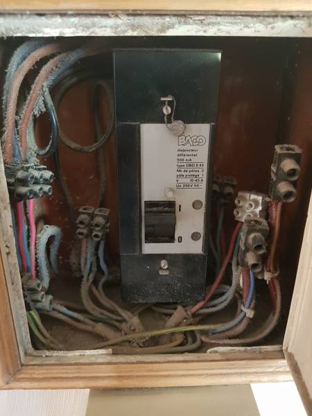 Entreprise d’électricité pour le dépannage en urgence suite à une panne proche Fécamp en Seine Maritime